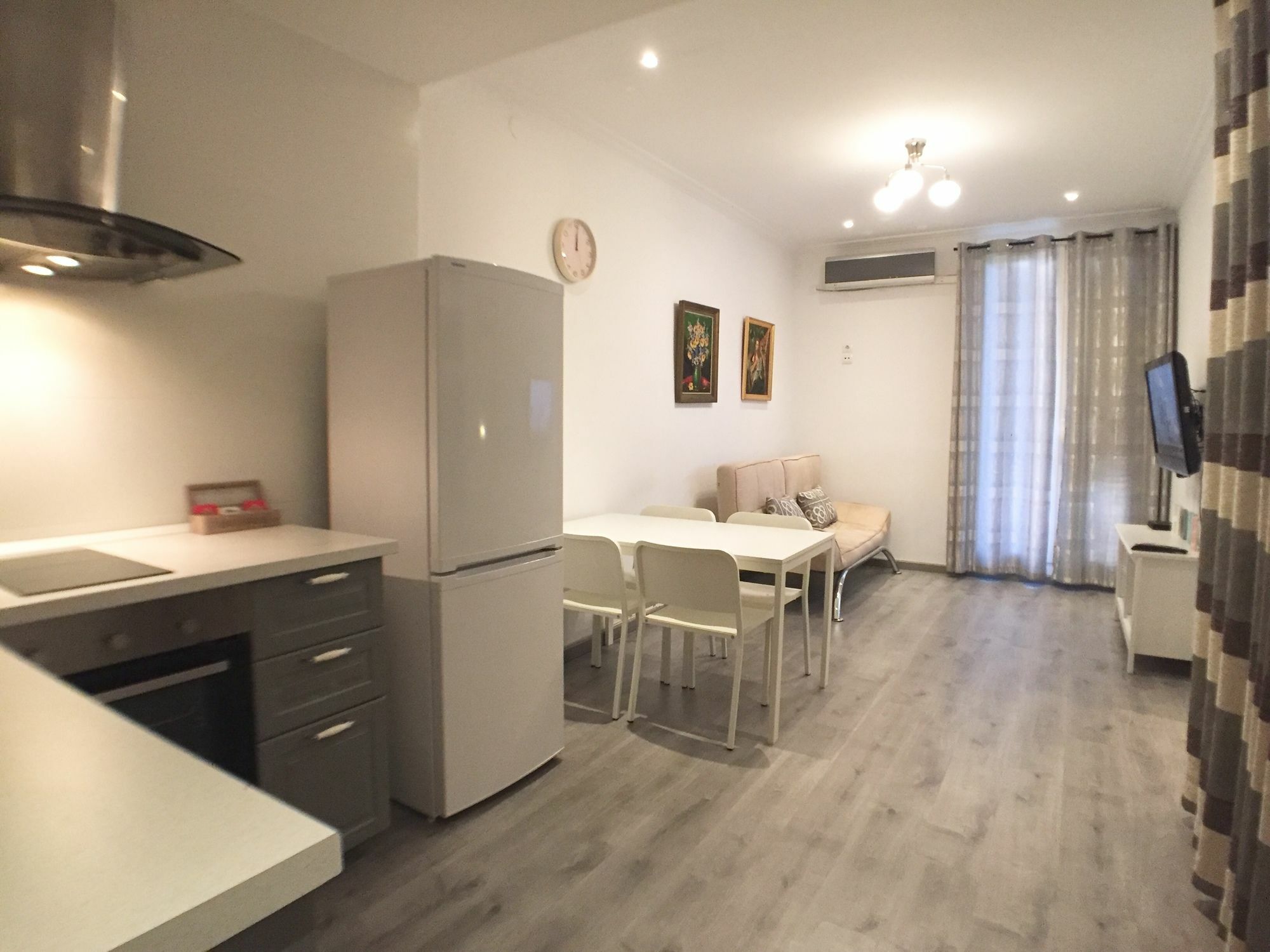 Charm Sagrada Familia Apartment Barcelona Ngoại thất bức ảnh