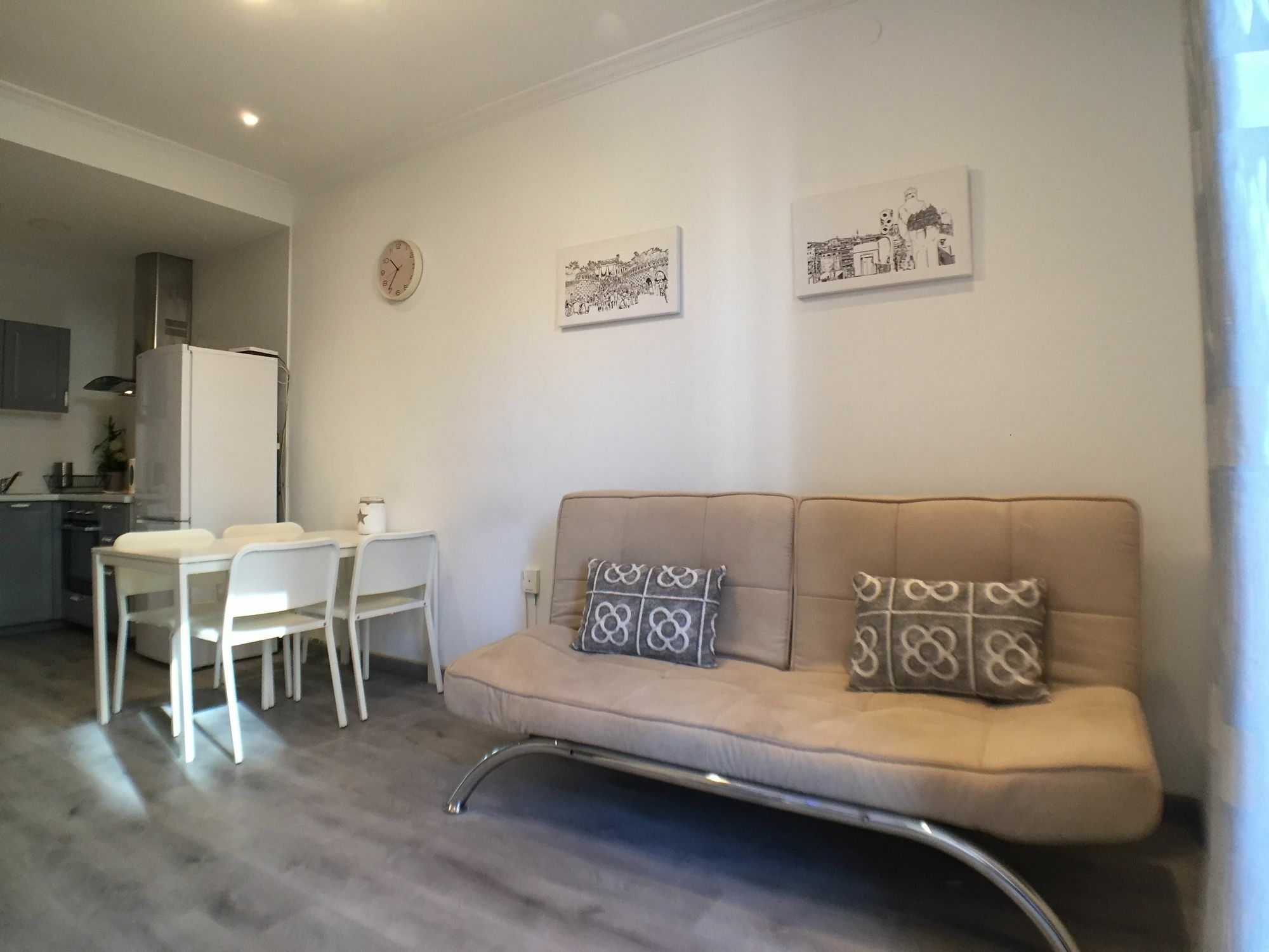 Charm Sagrada Familia Apartment Barcelona Ngoại thất bức ảnh
