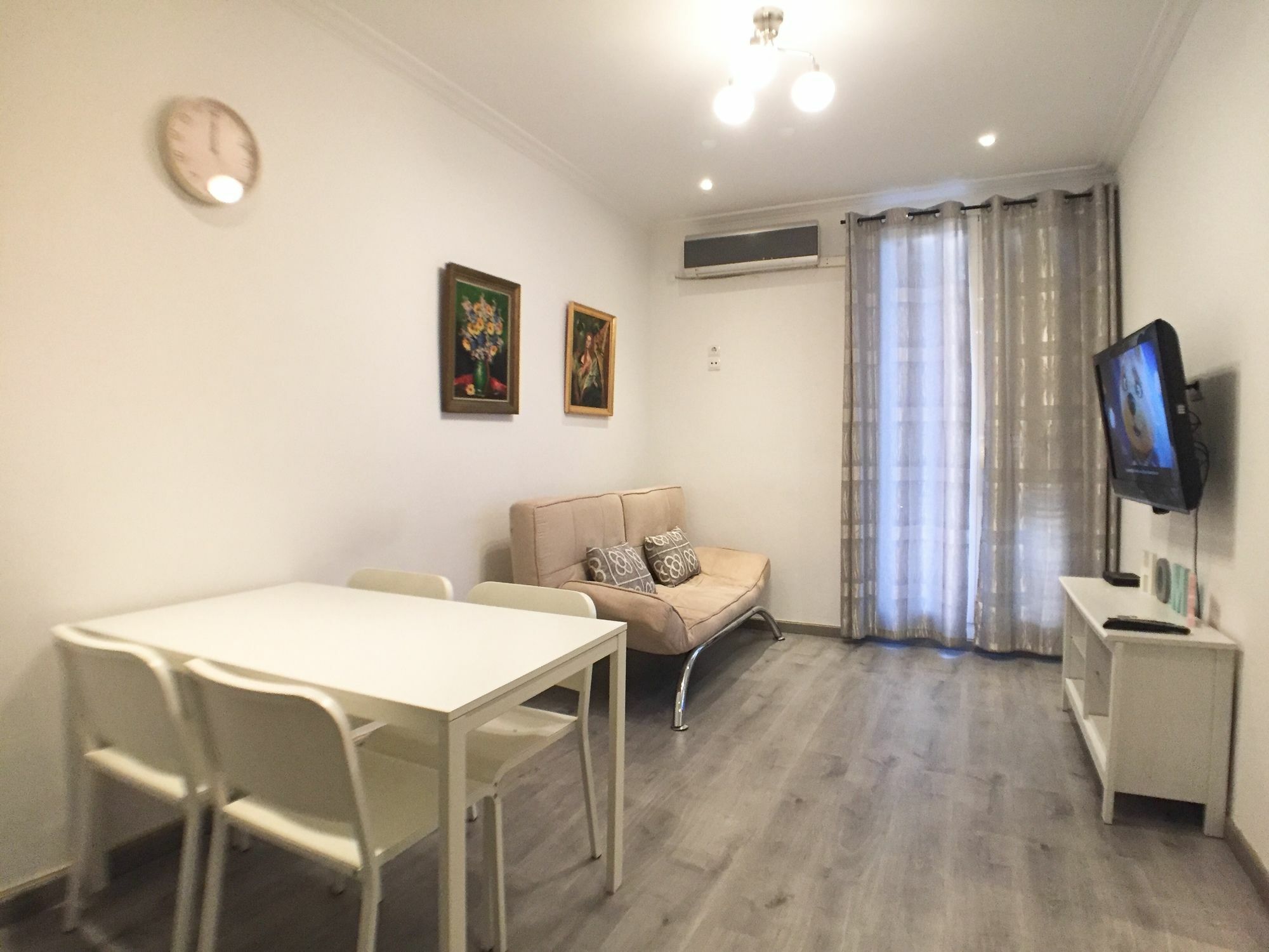 Charm Sagrada Familia Apartment Barcelona Ngoại thất bức ảnh