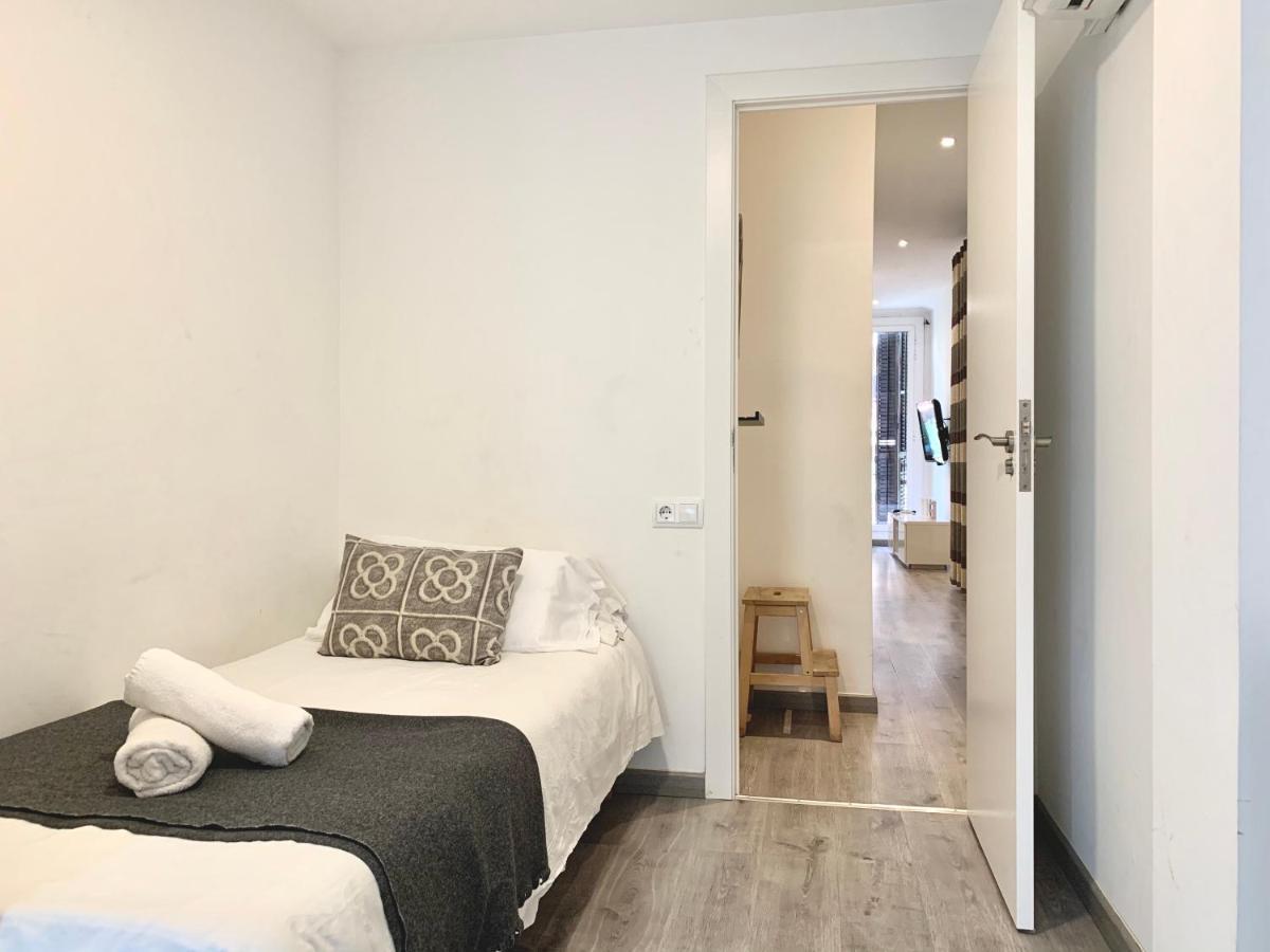 Charm Sagrada Familia Apartment Barcelona Ngoại thất bức ảnh