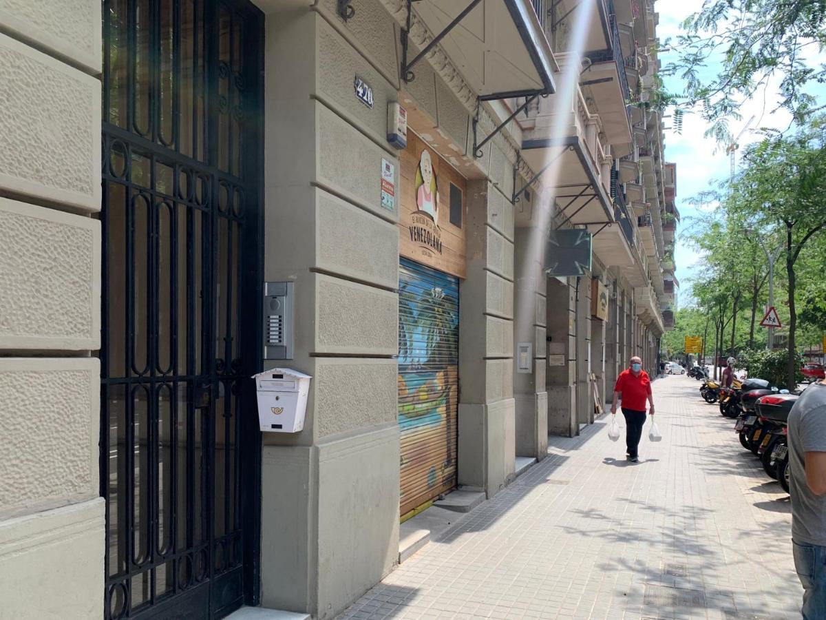 Charm Sagrada Familia Apartment Barcelona Ngoại thất bức ảnh
