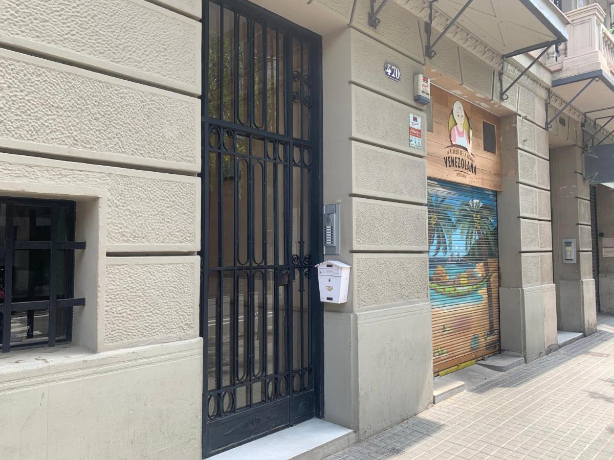 Charm Sagrada Familia Apartment Barcelona Ngoại thất bức ảnh