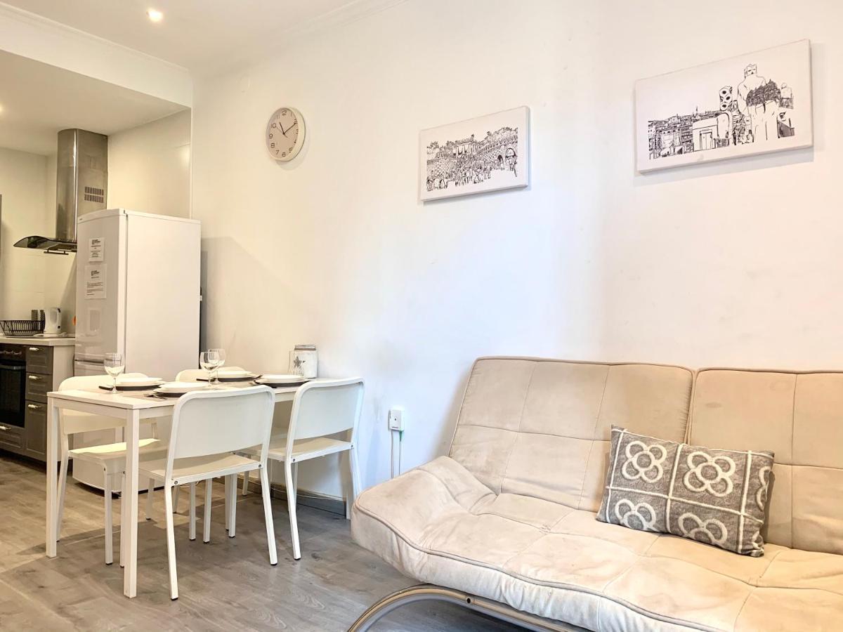 Charm Sagrada Familia Apartment Barcelona Ngoại thất bức ảnh